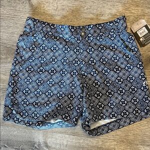 The American Outdoorsman Navy Floral Women's Board Shorts Size M